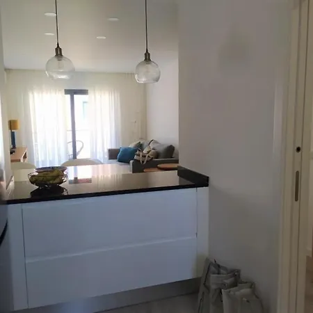 Salty Tides Apartment Altura